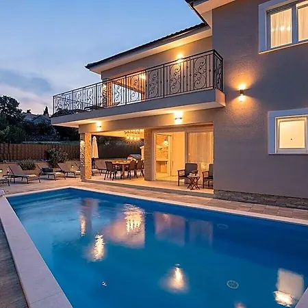 Lusarci Comfortable Hotel Krk Town