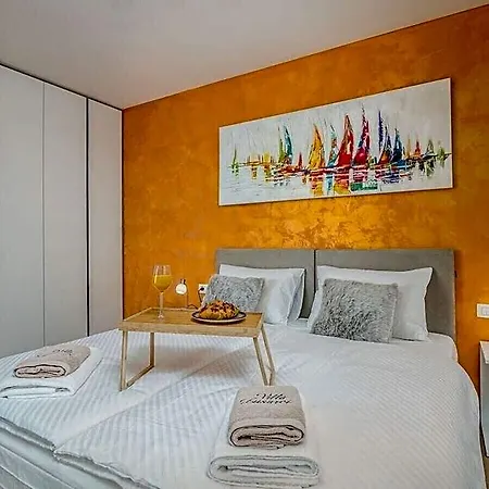 Lusarci Comfortable Hotel Krk Town