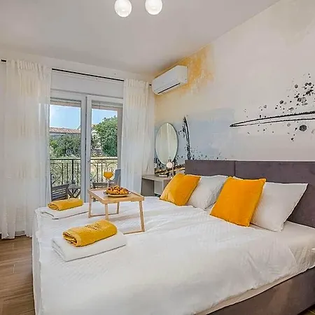 Lusarci Comfortable Hotel 2*