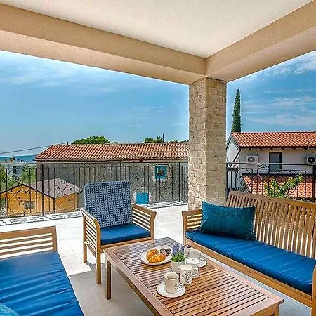Lusarci Comfortable Hotel 2*
